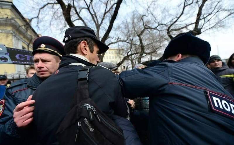 Полиция Москвы и Петербурга проявила профессионализм на несогласованных митингах