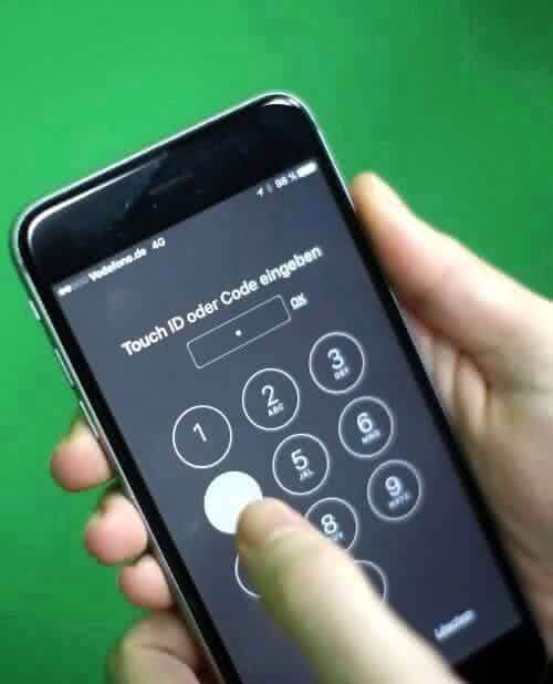 Телефон террориста был взломан без вмешательства Apple