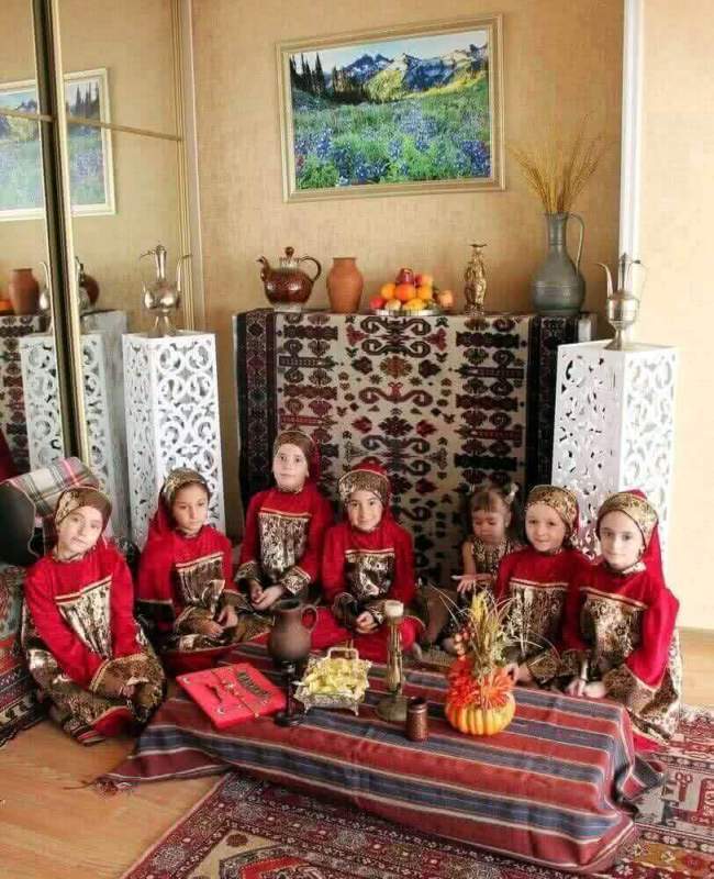 Воспитанники хасавюртовской прогимназии «Ручеек» на праздничном утреннике славили дружбу народов