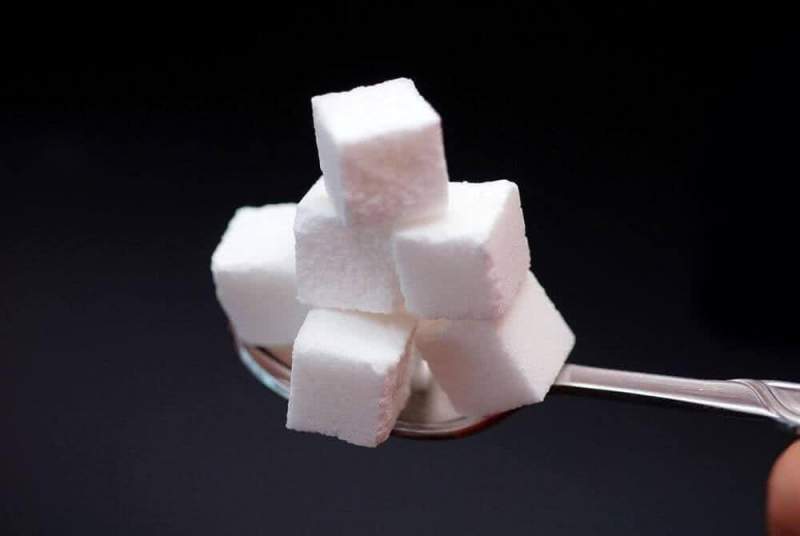 Ученые: лишний сахар в организме приводит к отмиранию клеток мозга