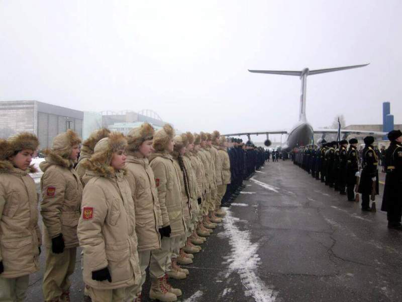 В Воронеже юнармейцы попрощались с летчиком, погибшем в Сирии