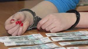 Полицейские ЮВАО задержали подозреваемую в краже крупной суммы денег