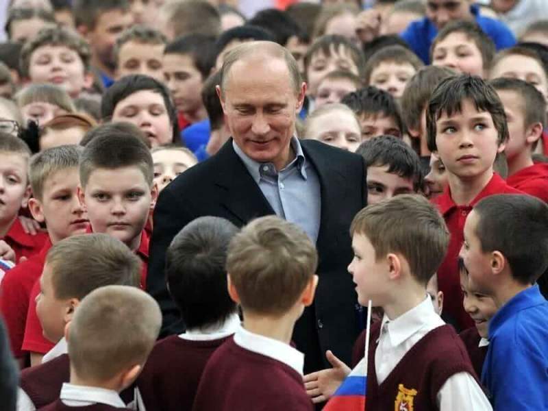Путин рассказал детям о преимуществах единоборств 