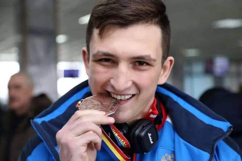 Комсомольчанин Дмитрий Нестеров стал бронзовым призером первенства Европы по боксу