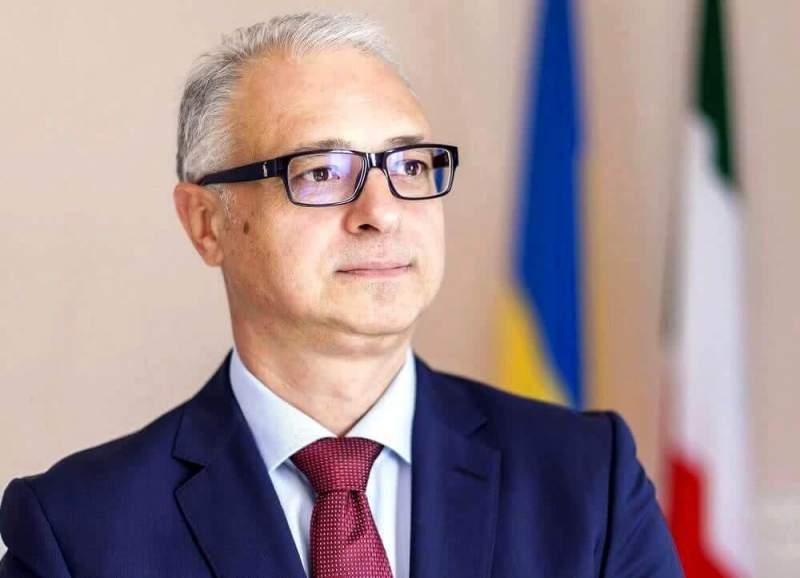 Украинский посол объяснил лишение Порошенко звания почётного гражданина Вероны 