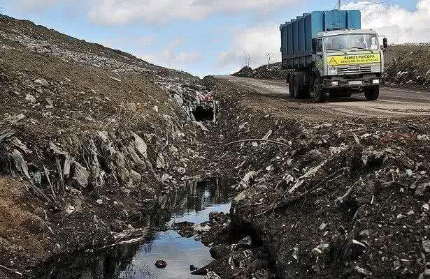 Депутаты ознакомились с ходом рекультивации полигона «Новоселки»