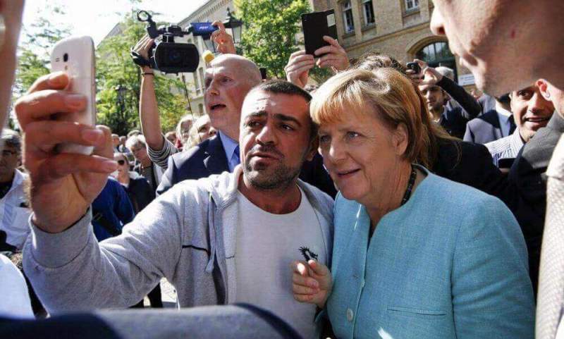 Politico: Меркель разрушает ЕС своей миграционной политикой