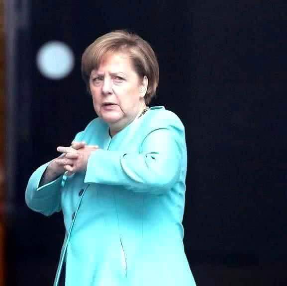 Меркель отказалась быть посредником на встрече Путина и Трампа 