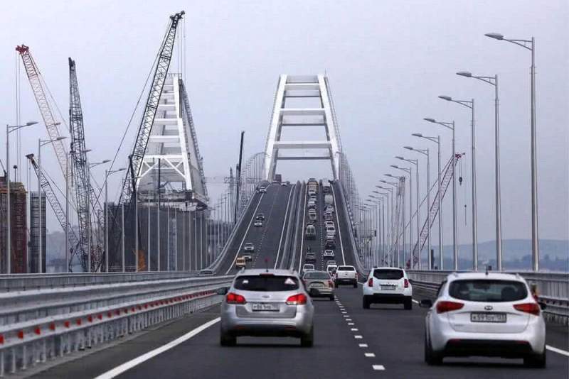 Киев придумал наказание для строителей Крымского моста 