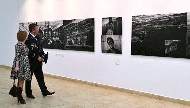 СУЭК торжественно открыла фотовыставку «Люди угля» в Хакасии