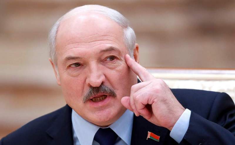 Лукашенко: «В Киеве и Варшаве обнаружены центры спецслужб США»