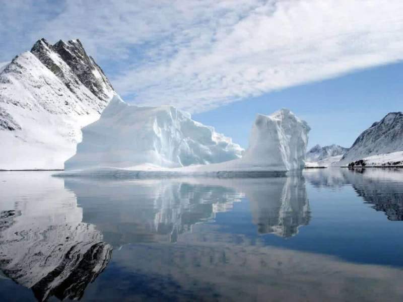 От ледникового массива Антарктиды откололся самый крупный айсберг