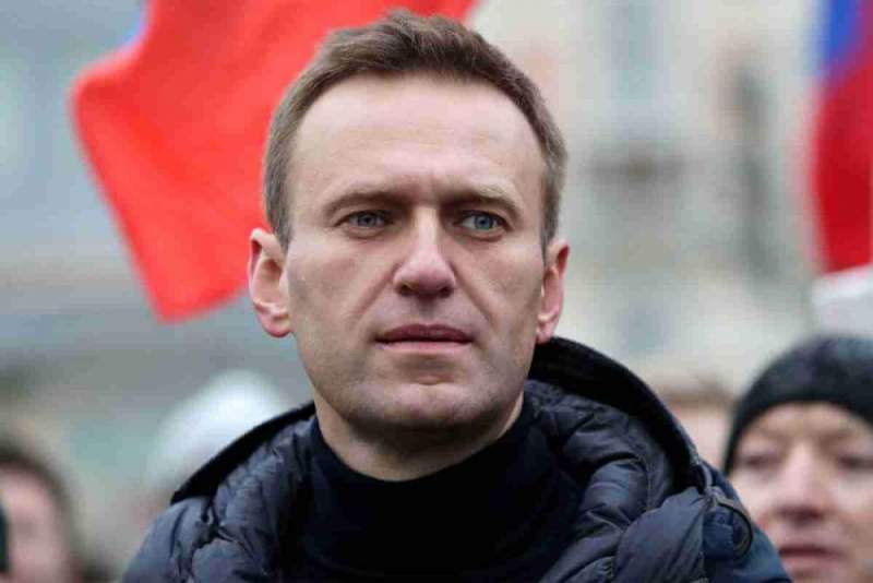 Навальный стелется перед Байденом