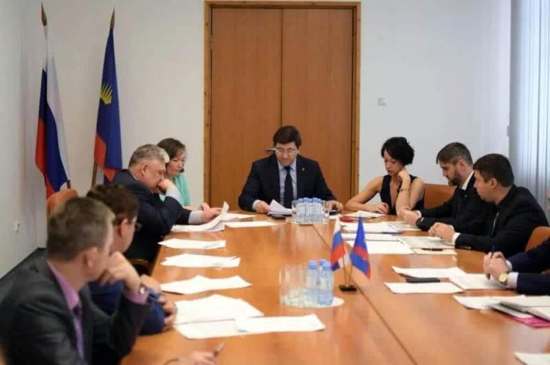 В правительстве Мурманской области обсудили вопросы погашения задолженности за энергоресурсы предприятиями ЖКХ