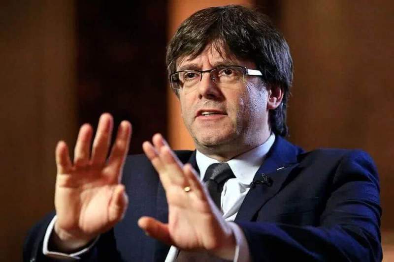 Каталонское правительство отказалось уходить в отставку 