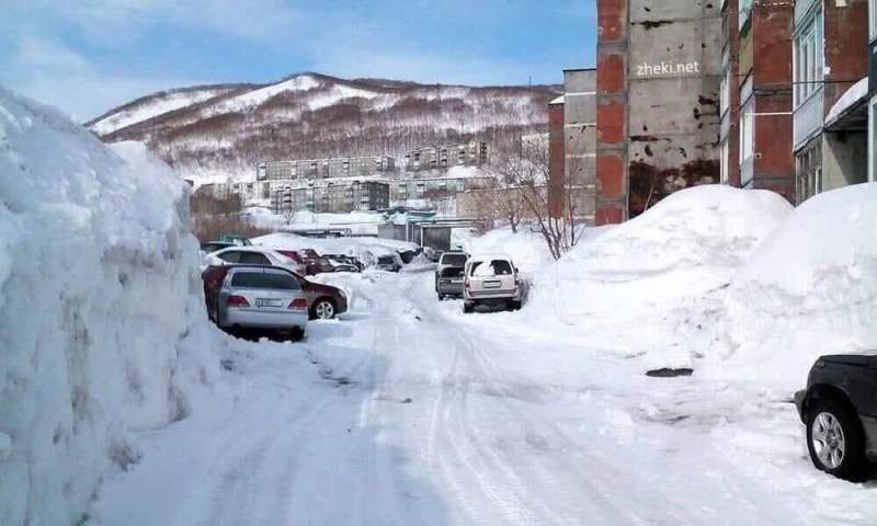 Петропавловск-Камчатский завалило снегом