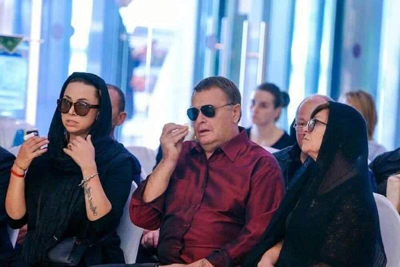 Судебные приставы намерены взыскать с родителей Жанны Фриске более 21-го миллиона рублей