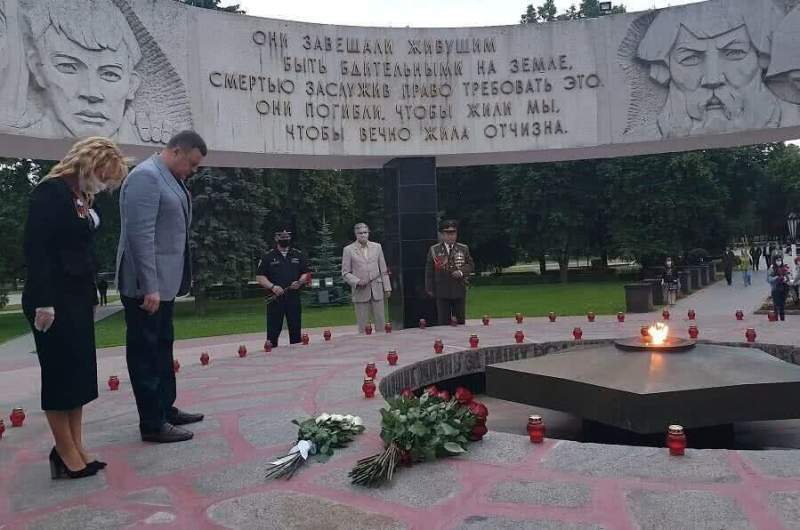 Губернатор Тамбовской области вместе с волонтерами почтили память погибших в Великой Отечественной войне