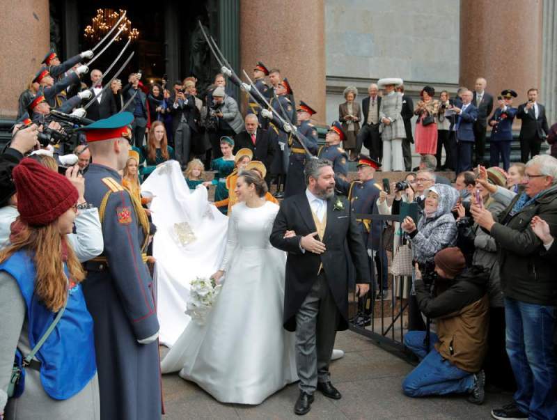 Военных, отправивших почетный караул на венчание Романовых, привлекли к ответственности