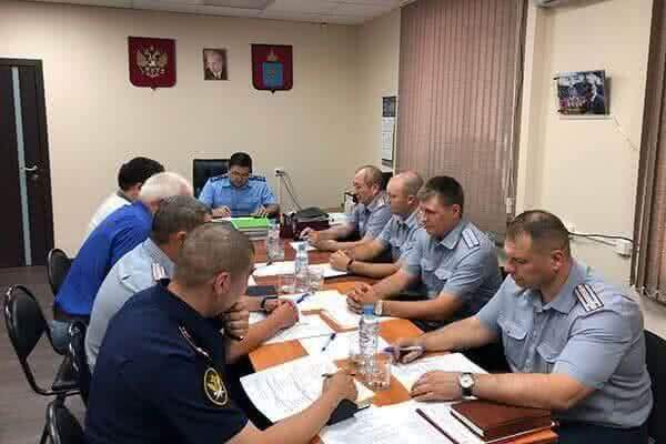 В Астраханской прокуратуре по надзору за соблюдением в законов в исправительных учреждениях Астраханской области проведено совещание по итогам работы в первом полугодие 2019 года