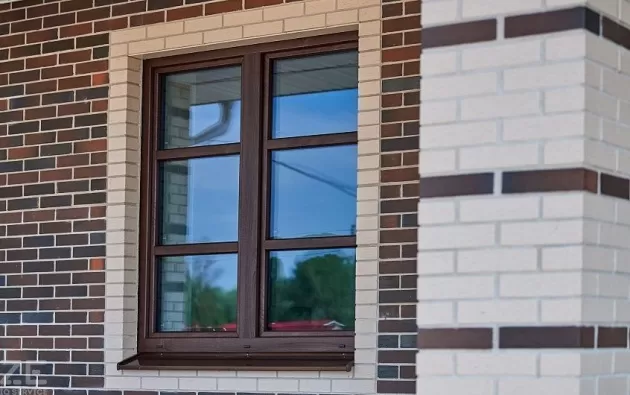 Окна и двери для коттеджа: как сделать правильный выбор