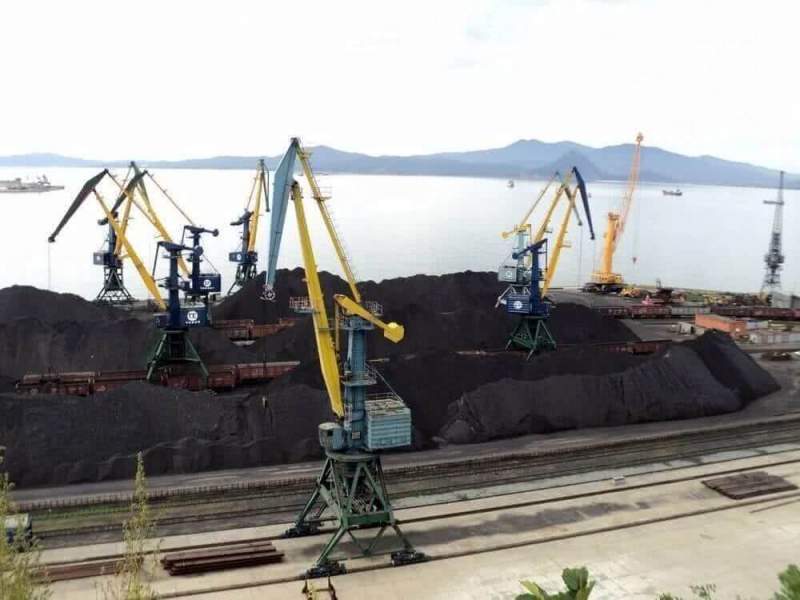 СМИ: Россия поставляет уголь из Северной Кореи в Южную 