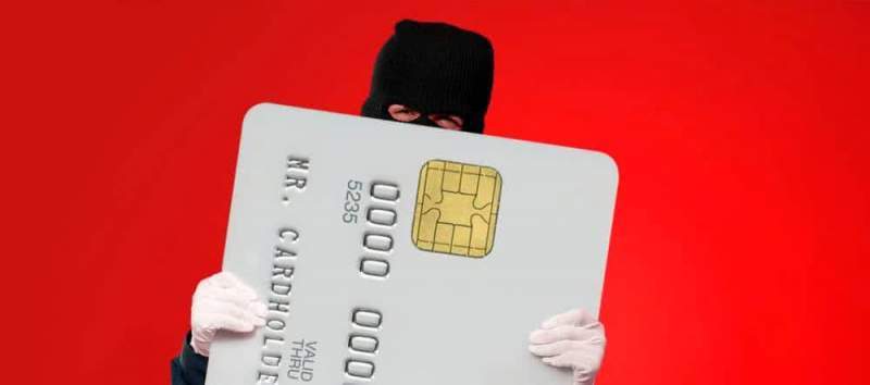 Сотрудники УВД по ЮВАО предупреждают граждан о мошенничестве с банковскими картами