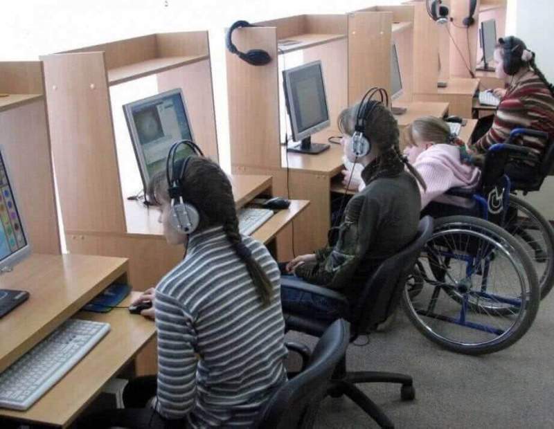 До конца года безбарьерную среду для инвалидов создадут в каждой третьей школе Хабаровского  края