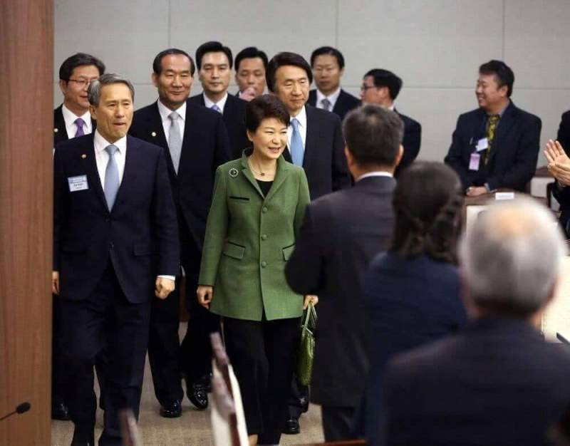 Южнокорейские лидеры посетят Москву