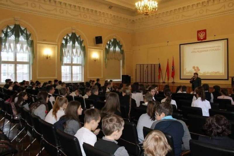 Активисты ОНФ провели «Уроки мужества» для школьников Санкт-Петербурга