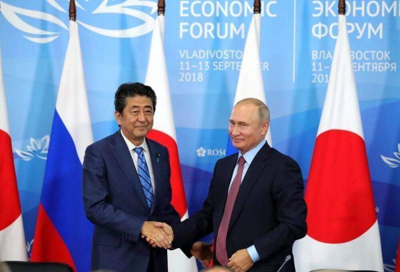Япония пообещала заключить мирный договор с Россией 