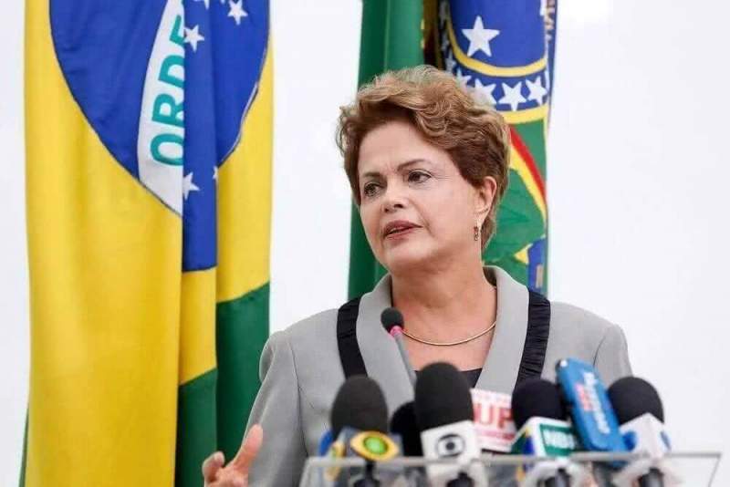 Рассмотрение вопроса импичмента президента Бразилии может затянуться