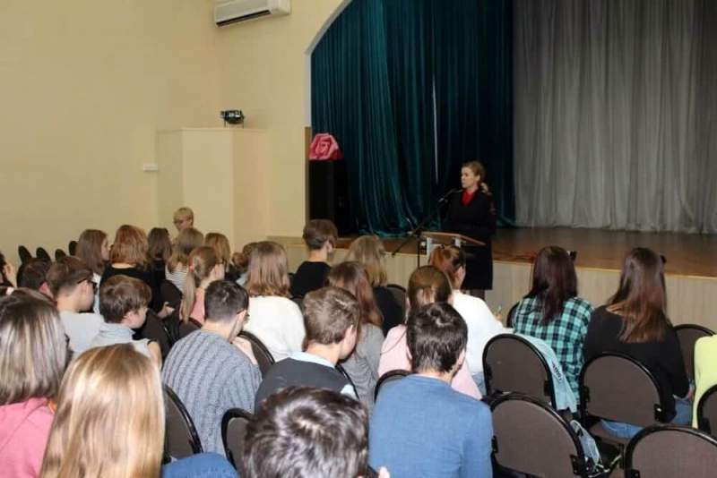 Разъяснительную лекцию для школьников  провели сотрудники полиции Зеленограда