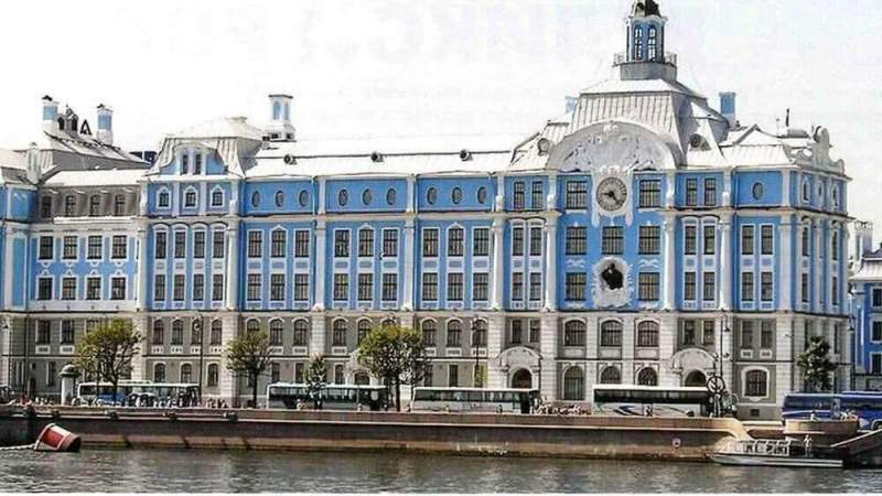 Филиалы Нахимовского военного-морского училища появятся при всех флотах РФ