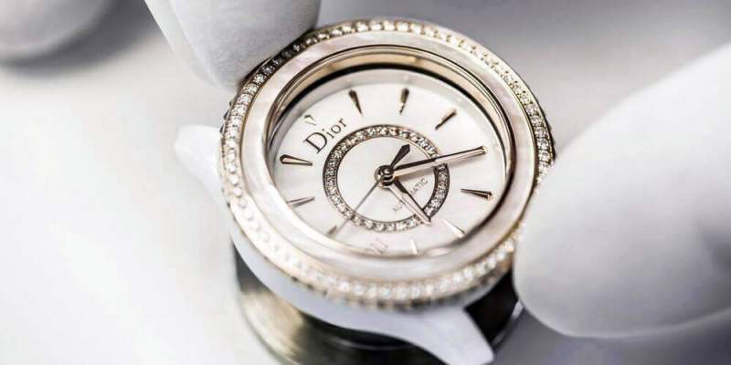 Женские часы Christian Dior