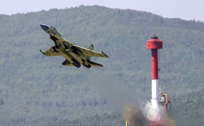 Американцы считают Су-35 «ночным кошмаром» для своих ВВС