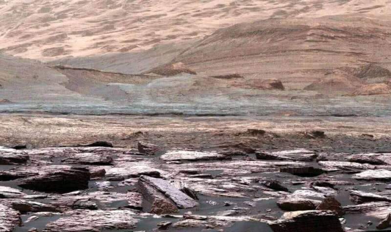 На Марсе обнаружены фиолетовые камни