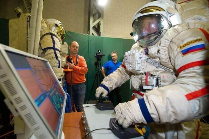 Российские космонавты будут управлять ровером в виртуальном пространстве