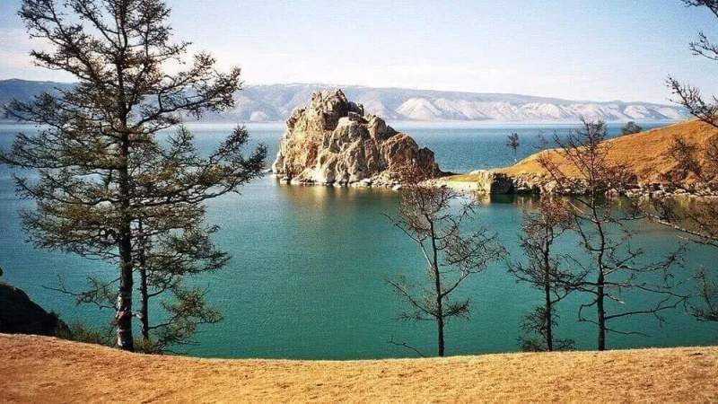 Территория России уменьшилась на одно озеро или же нет?