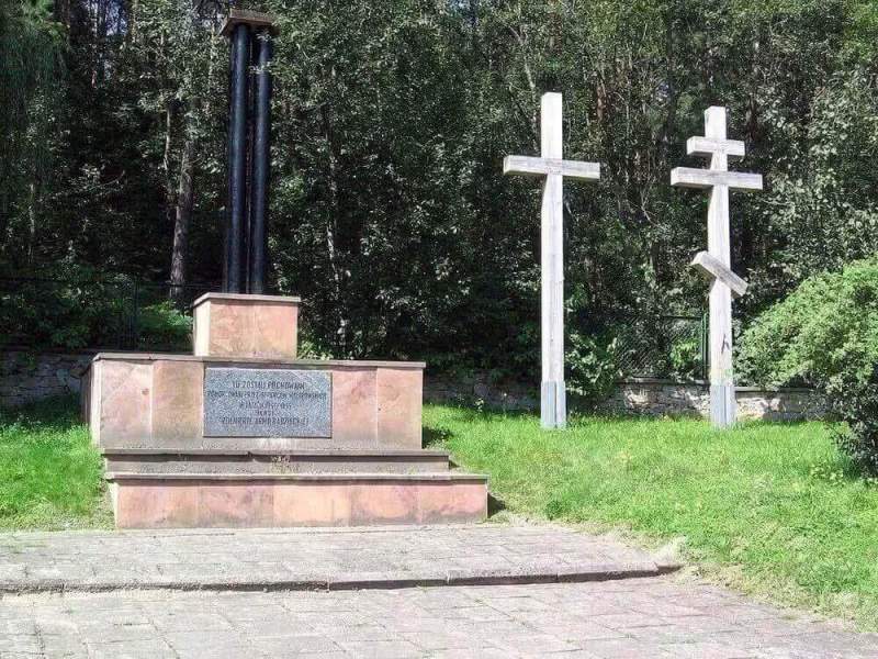 В Польше вандалы осквернили надгробия советских солдат