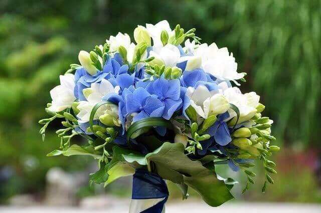 Преимущества доставки цветов и подарков