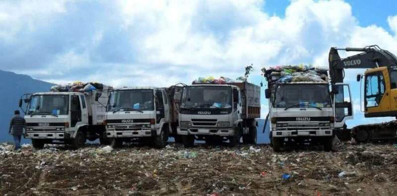 Камень преткновения: в Петербурге обсуждают проблемы мусорной реформы 