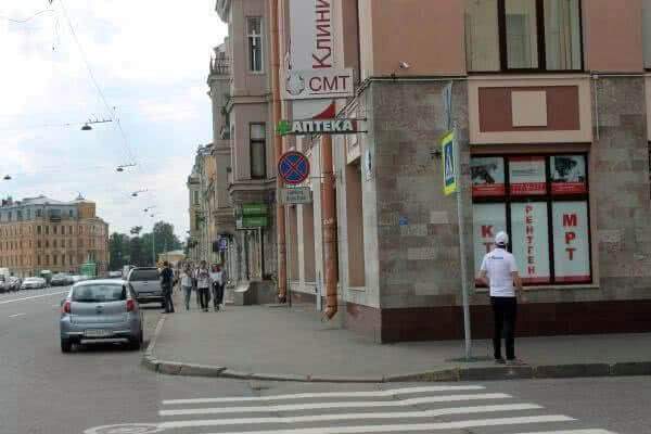 В Санкт-Петербурге реализуется предложение ОНФ по приведению в порядок адресных табличек на фасадах зданий