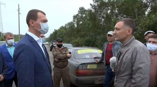 Врио губернатора Хабаровска пообщался с активистами