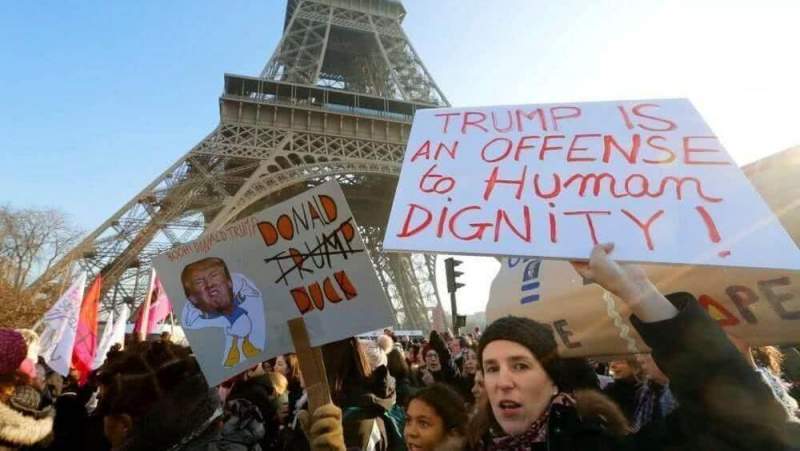 Посещение Трампом французской столицы вылилось в огромное число протестующих