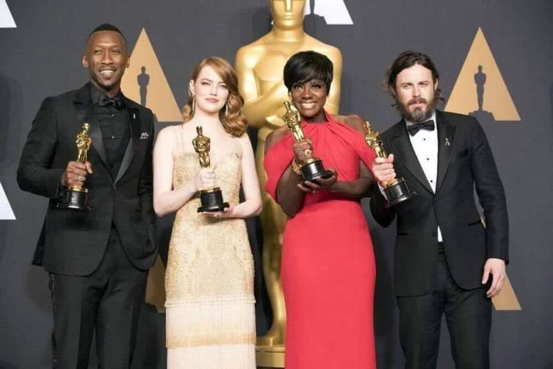 Ошибка на вручении премии «Оскар» случилась из-за «твиттера»