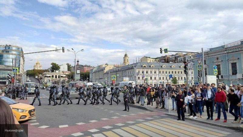 МИД РФ уличил западные СМИ в призывах к участию в незаконных митингах