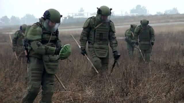Российские миротворцы обезвредили почти полторы тысячи взрывоопасных предметов в Степанакерте 