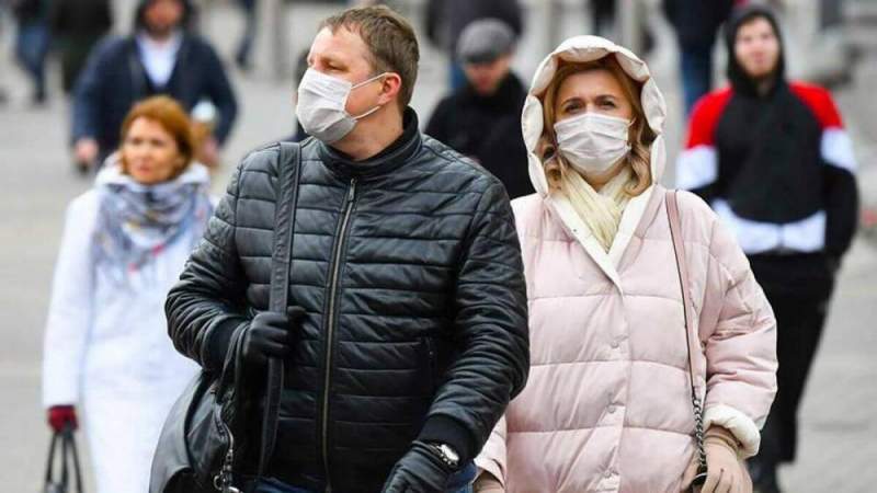 Врачи: носить маску на улице в мороз - не лучшая идея