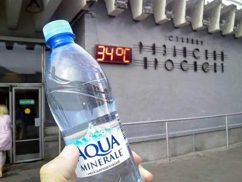 В Московском метро из жаркой погоды будут раздавать воду